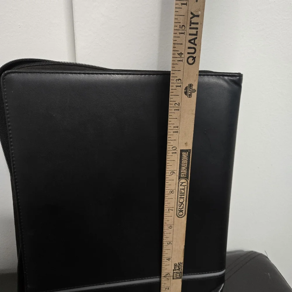 AT-A-GLANCE Professional Size Planner Cover